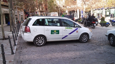  Un taxista es agredido a golpes este fin de semana tras un servicio 