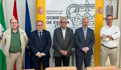  El subdelegado valora la labor profesional de los graduados sociales 