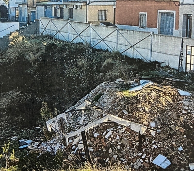  Vecinos de Sabiote denuncian insalubridad junto a un colegio 