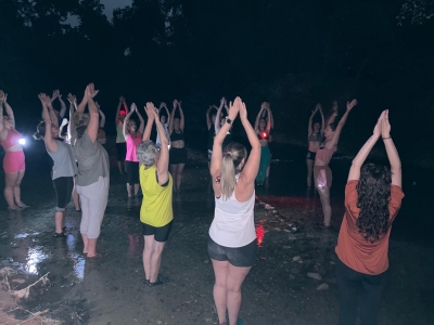  La senda del Río Frío acoge una sesión de yoga con plazas agotadas 