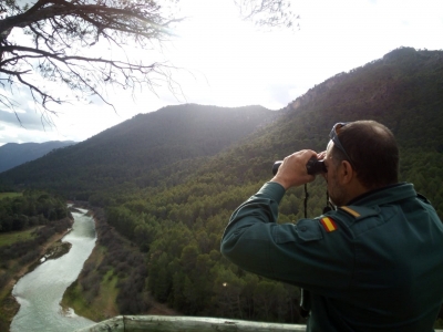  La Guardia Civil rescata a una senderista en un paraje de Aldeaquemada 