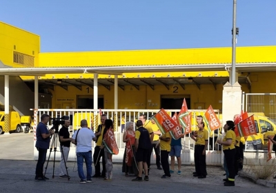  Denuncian la falta de personal en Correos durante el verano 