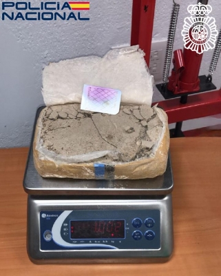  La Policía Nacional detiene a un hombre con un kilo de cocaína 
