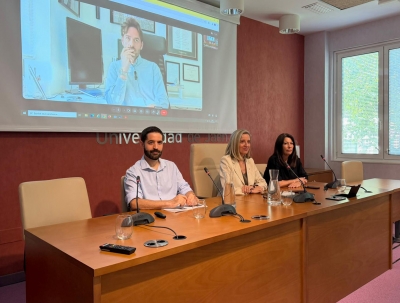  La UJA reconoce la trayectoria "brillante" de dos de sus egresados 