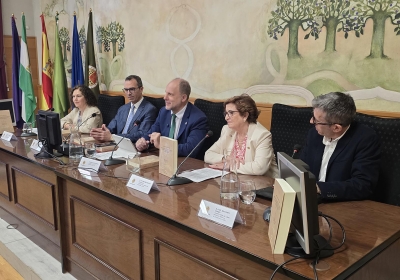  La UJA rinde homenaje a la catedrática emérita Mª Dolores Rincón 