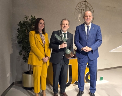  La UJA reconoce como Natural de Jaén al cardiólogo José Ángel Cabrera 