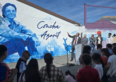  La UJA homenajea a su investigadora Concha Azorit con un mural en Baños 