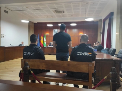  El agresor del  jefe de la Policía Local de Cazorla alega defensa propia 