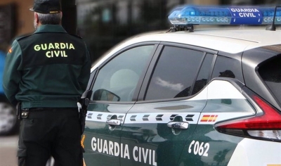  Un fallecido y un herido al volcar una furgoneta en Torredelcampo 