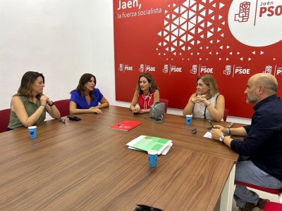  El PSOE denuncia "el maltrato" de la Junta a las matronas 