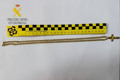  Detenida por robar en una vivienda joyas por valor de 3.000 euros 