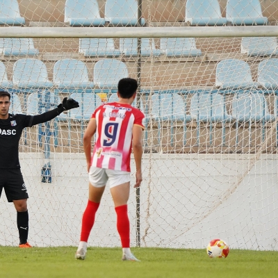  El Torredonjimeno se deja de empates y golea al Alhaurino 