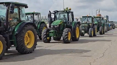  Agricultores de Campiña Norte marchan contra las megaplantas solares 